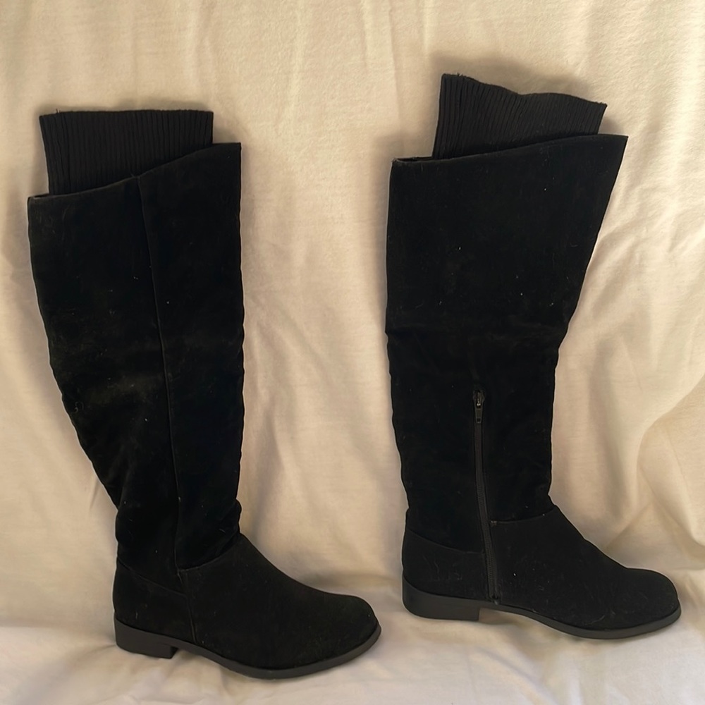 NIB Bamboo womens sz 6 tall black leather boots w sweater cuff at top, low heel